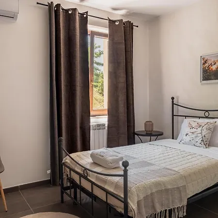 La Dimora - Relais E Bed & Breakfast 3*