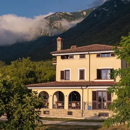 La Dimora - Relais E Bed & Breakfast 3*
