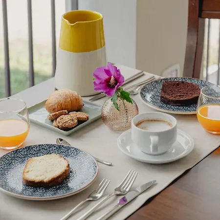 La Dimora - Relais E Bed & Breakfast 3*