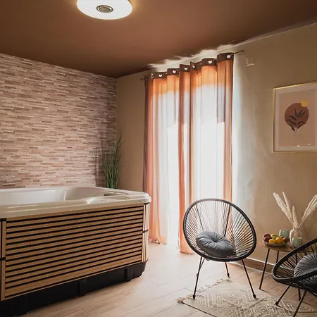 La Dimora - Relais E Bed & Breakfast 3*